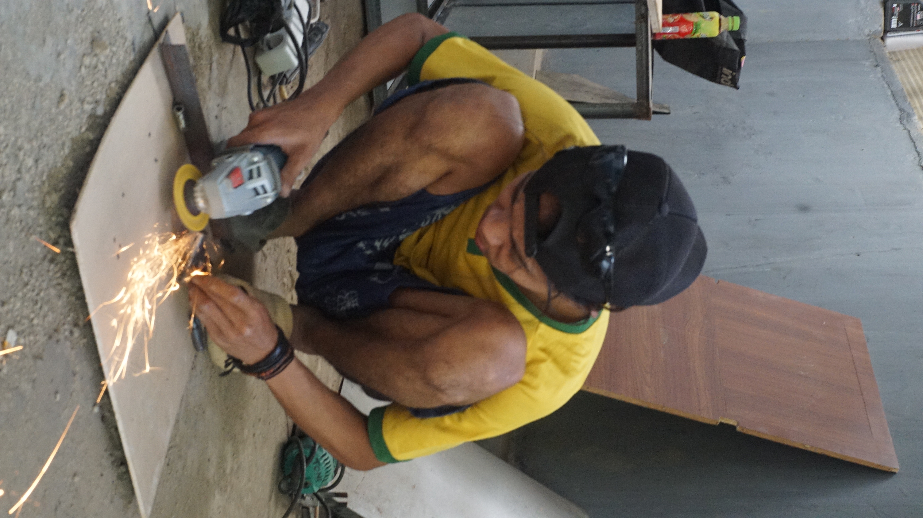 kegiatan siswa mengelas